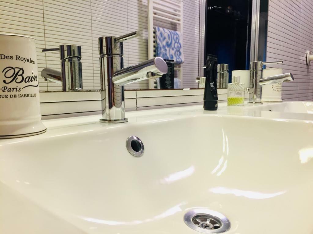 Apartment Da Rita, Vicino H. Gaslini, S.martino,spiagge,stazione Ferroviaria, Free Wi-fi *